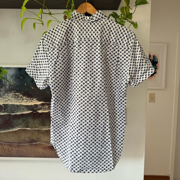 Gap Seersucker Short Sleeve Shirt - Picture 3 of 6